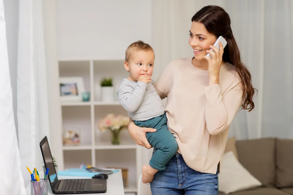 Motherhood,,multi Tasking,,family,and,people,concept, ,happy,mother,with